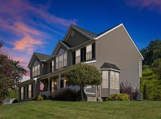 16 Emerald Dr, Bridgeport, WV 26330