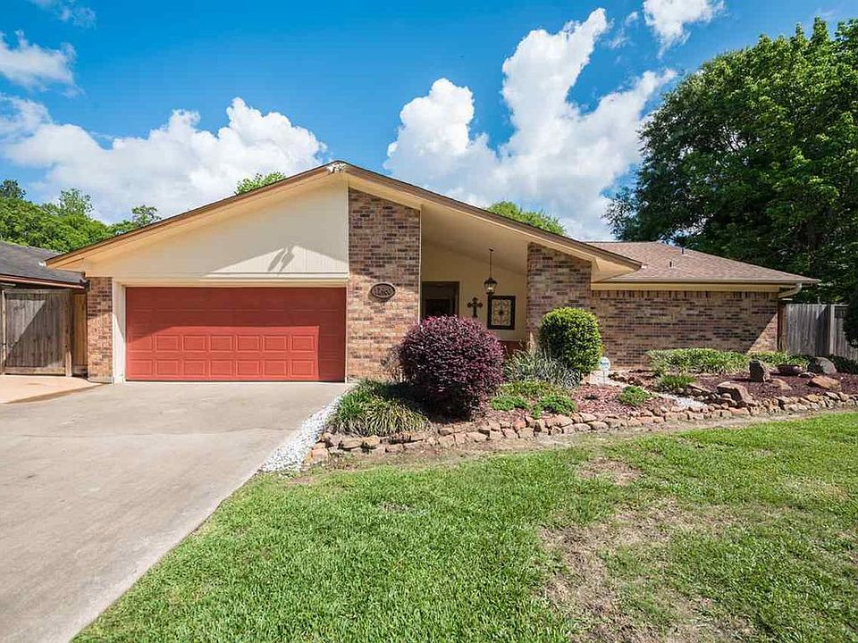 1st image of 12960 Larch Ln