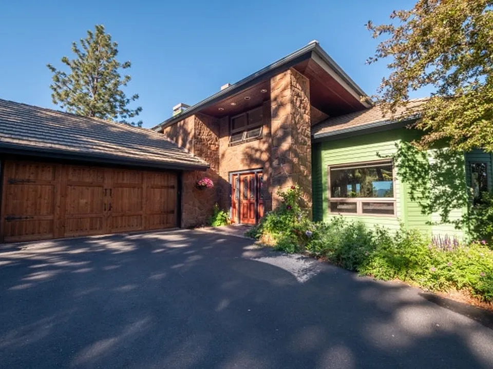 2889 NW Starview Dr
