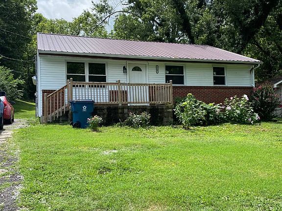 2nd image of 704 East Dr