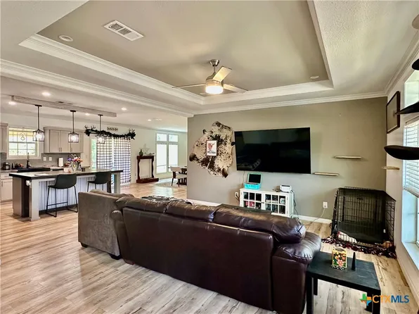 1021 Lewis Ln, Harwood, TX 78632