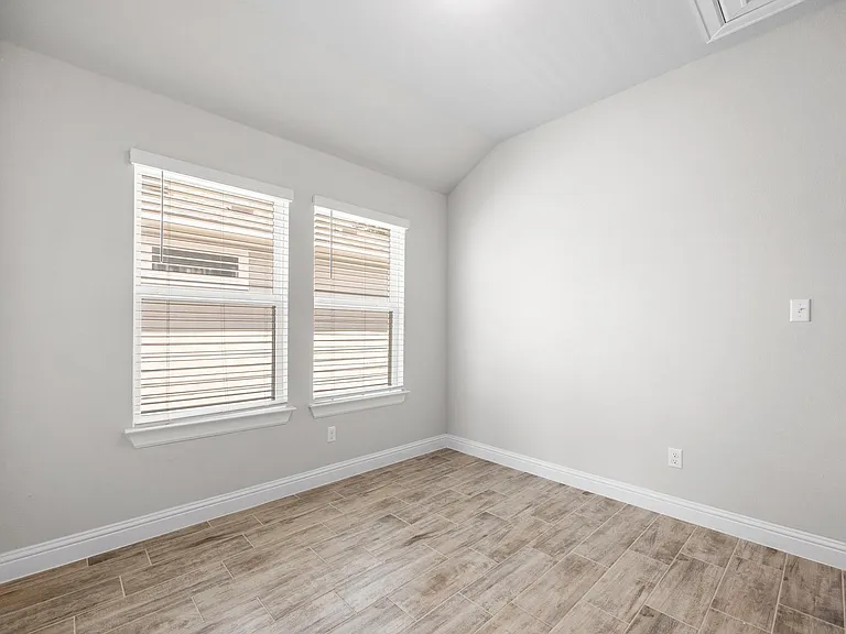 173 Riverhill Dr — Photo 16