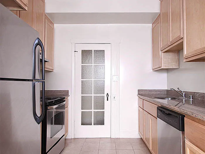 360 Forest Avenue — Photo 8