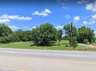 2307 N Thompson St, Springdale, AR 72764