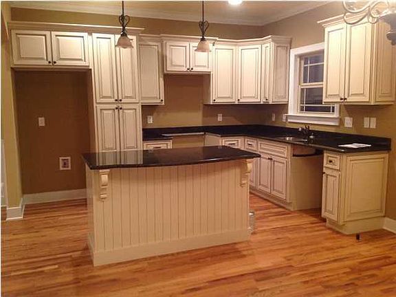 4th image of 44 Saratoga Ln