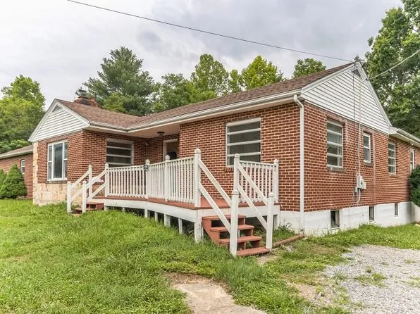 668 Paint Bank Rd, New Castle, VA 24127