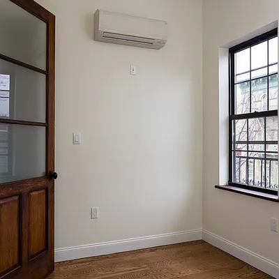 Rented by Nooklyn NYC LLC | media 11