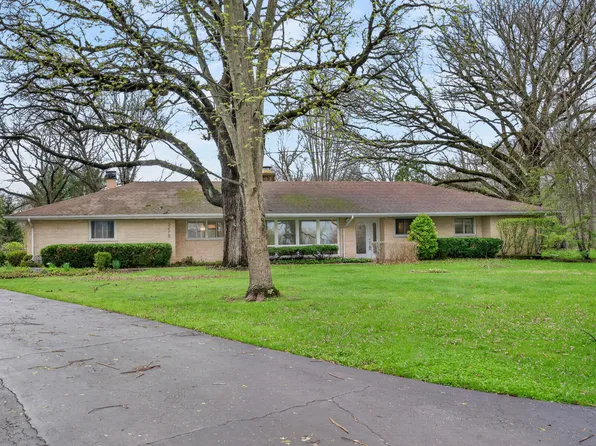 3273 Merrimac Ln, Long Grove, IL 60047