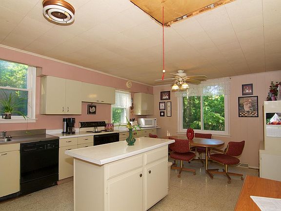 4th image of 1401 Bellevue Blvd N