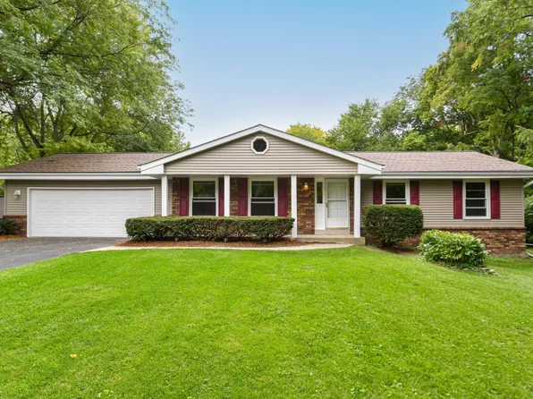 2803 Dry Gulch DRIVE, Jackson, WI 53037