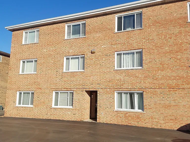 2 bed, 1000 sqft, $1,900 — Photo 3