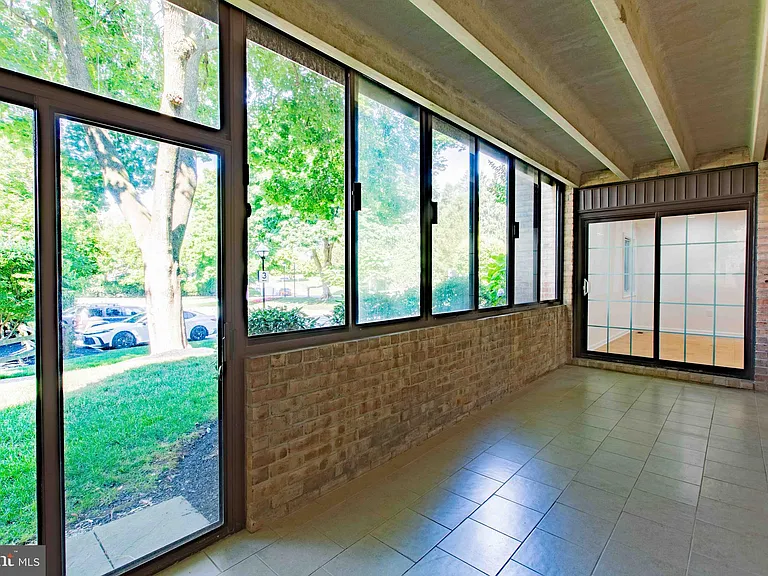 1 Stonehenge Cir #2 — Photo 35