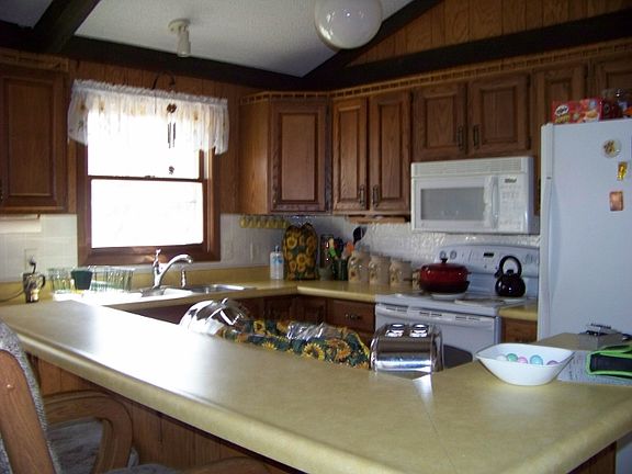 4th image of 349 Penhurst Way