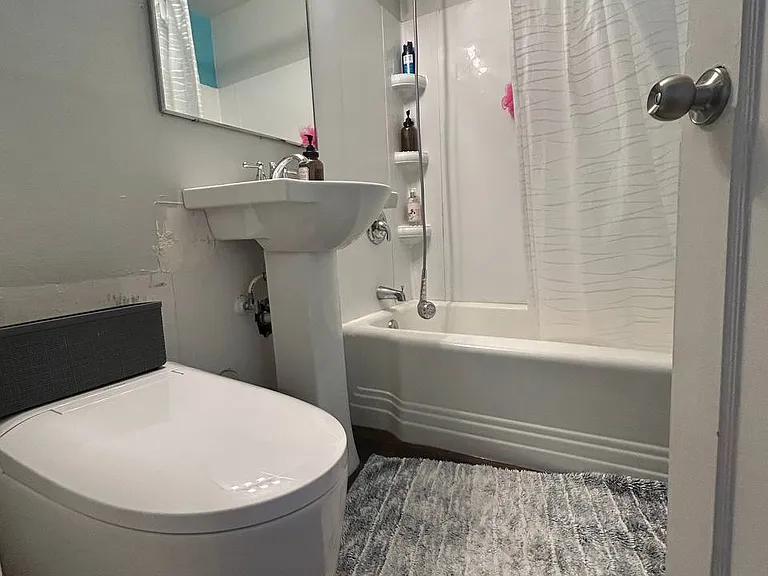 2405 W Columbia Ave — Photo 18