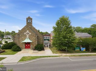 935 23rd St S, Arlington, VA 22202