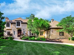 348 S Walnut Ridge Ct, Frankfort, IL 60423