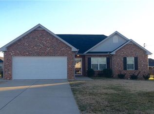 2736 Ridgewood Dr, Christiana, TN 37037