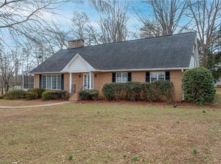 3450 Stimpson Dr, Pfafftown, NC 27040