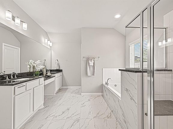 3rd image of 2212 Hay Field Ct