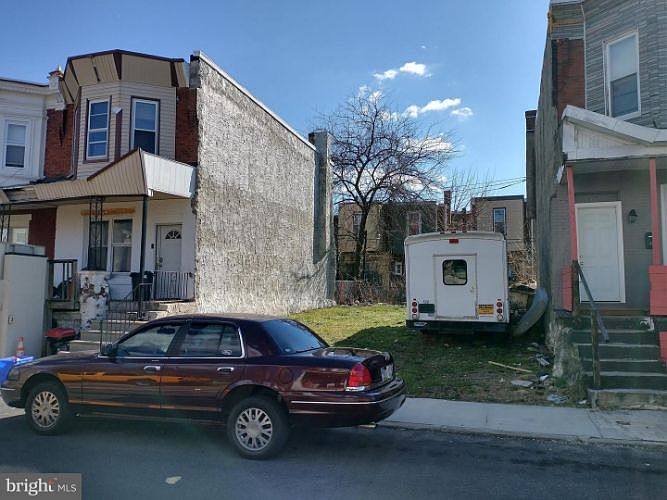 2nd image of 6018 Allman St