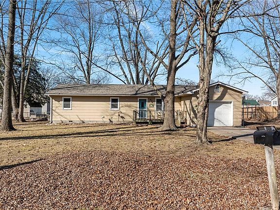 2nd image of 18958 S 1491st Rd