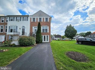 28 Brookfield Rd, Lititz, PA 17543
