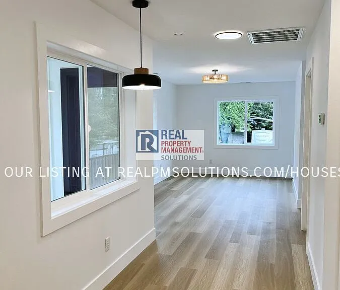 585 NE 113th Ave #585A — Photo 10