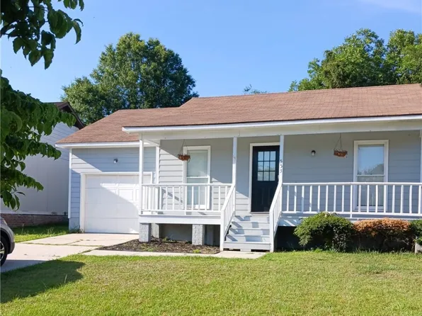 553 Jennings Farm Rd, Fayetteville, NC 28314