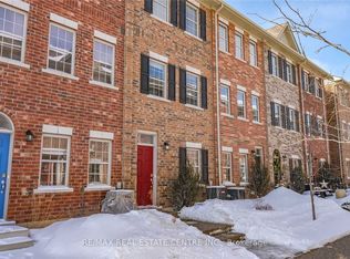 6 Oxfordshire Ln, Kitchener, ON N2H 0B4