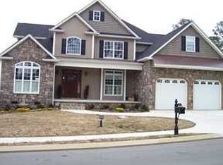 190 Avenue Of The Oaks, Rock Spring, GA 30739