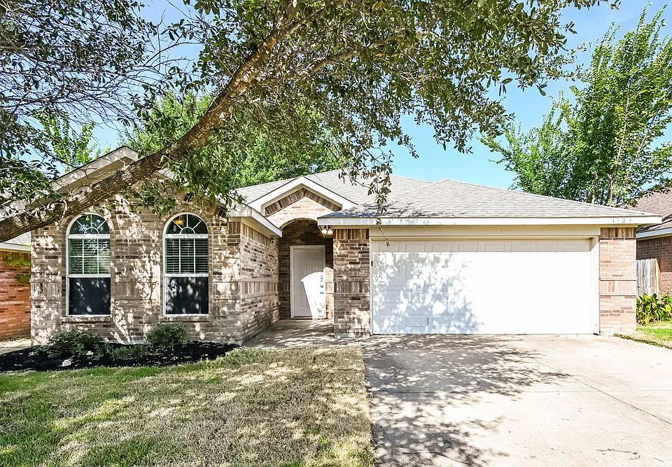 1104 Monticello Dr