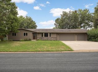 3609 Canterbury Dr, Bloomington, MN 55431