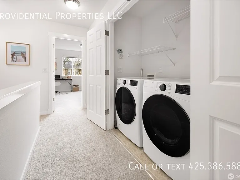 1947 NE Killian Ln #1 — Photo 20