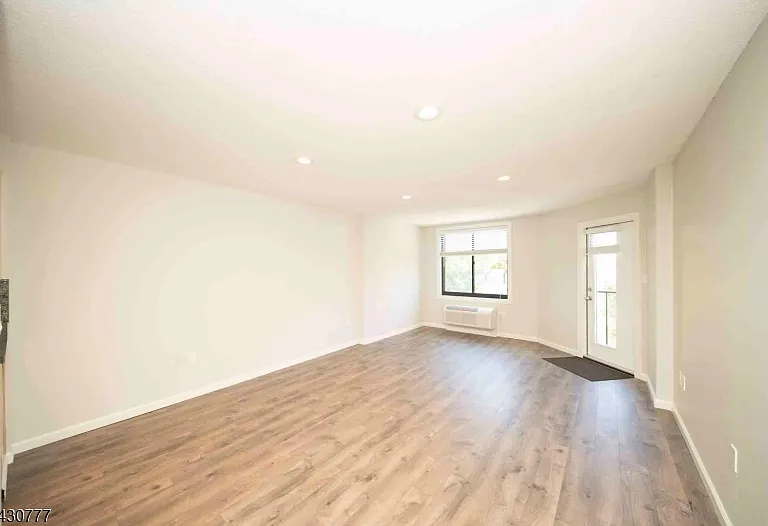 115 Polifly Rd #5D — Photo 2