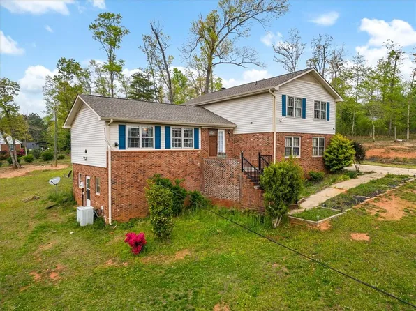 110 Queen St, Seneca, SC 29678