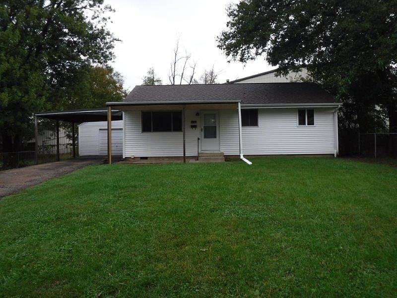1st image of 3930 N Saint Joseph Ct