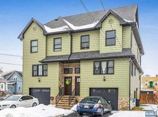 17 Chamberlain Ave, Little Ferry, NJ 07643
