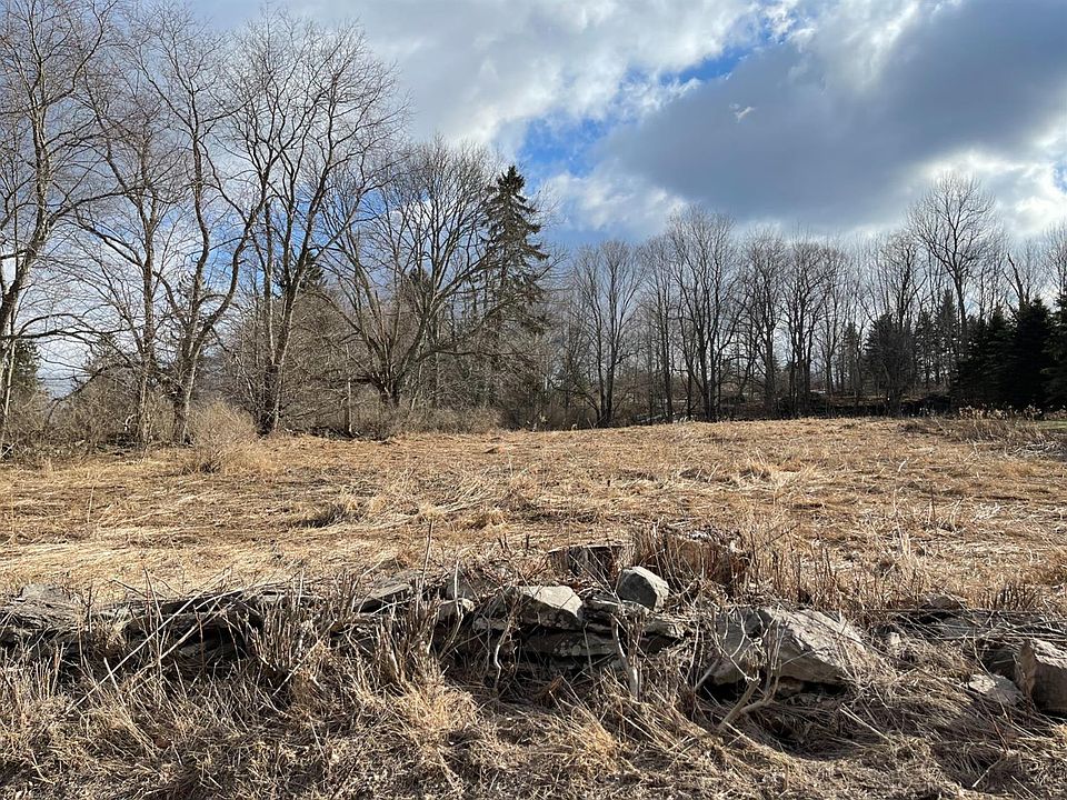 2nd image of E Hubbell Hill Rd