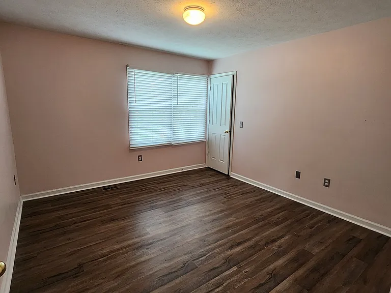 14504 Cherry Ridge Rd — Photo 16
