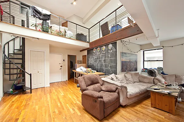 Rented by R New York | media 4