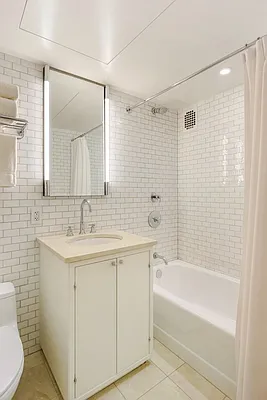 Sold by Corcoran | media 7