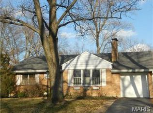 760 W Oak Dr, Saint Louis, MO