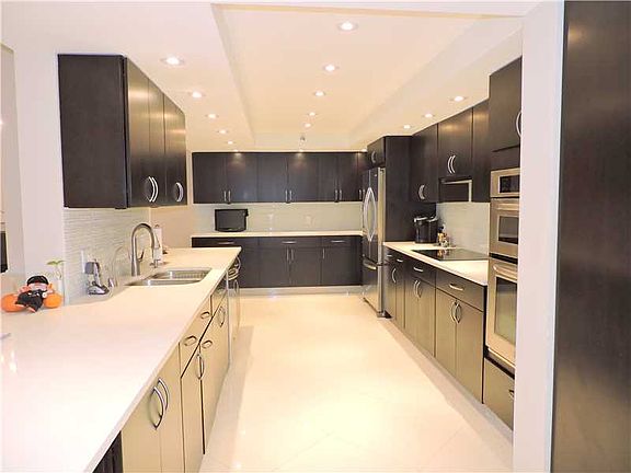 2nd image of 10175 Collins Ave Ph 06