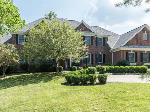 15 Camargo Cyn, Cincinnati, OH 45243