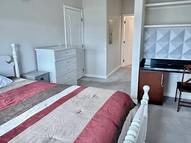444 W Broad St #606 — Photo 17
