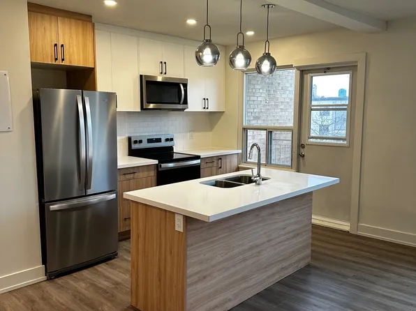 6 Wingreen Ct #9, Toronto, ON M3B 1B9