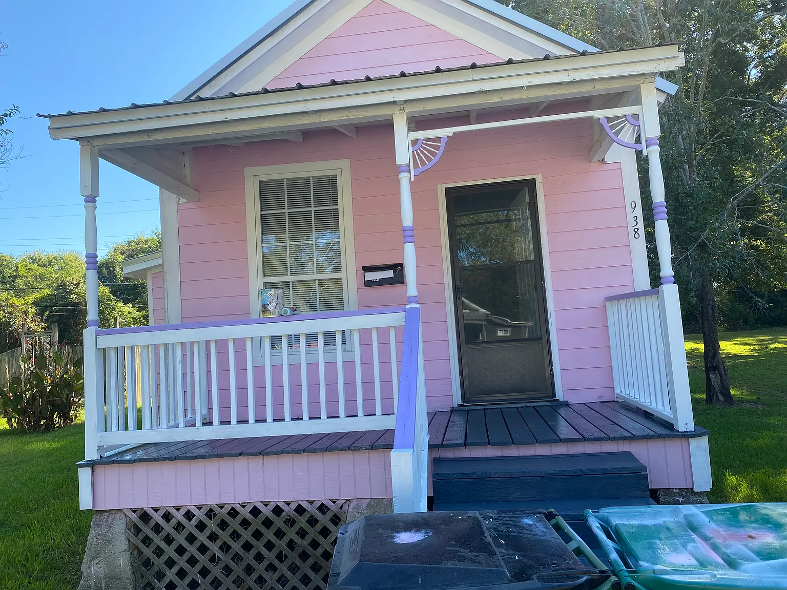 1 bed, 900 sqft, $725 — Photo 1