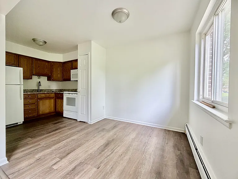 1705 Charlton Rd — Photo 7