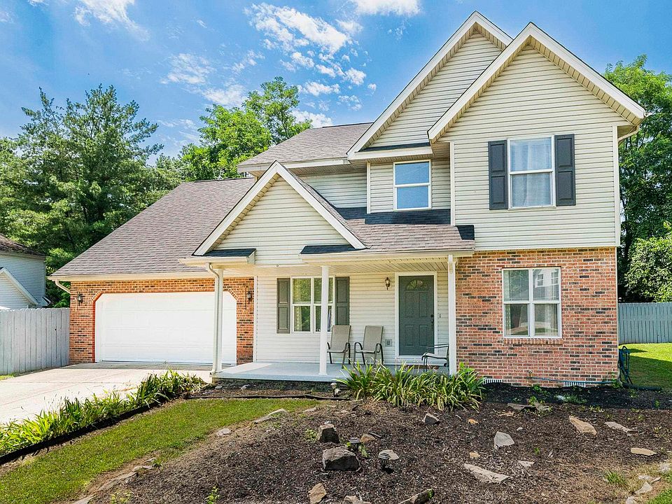 1st image of 1005 E Erin Ct