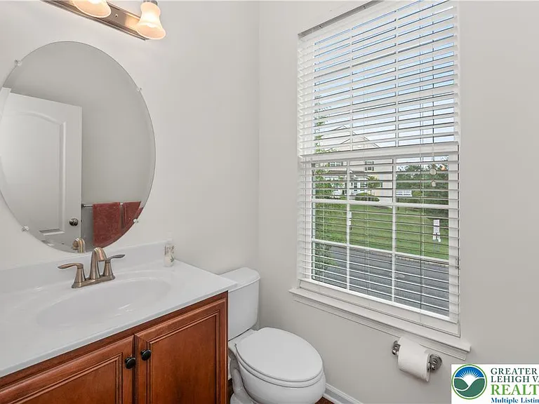 4207 Yorktown Rd — Photo 13